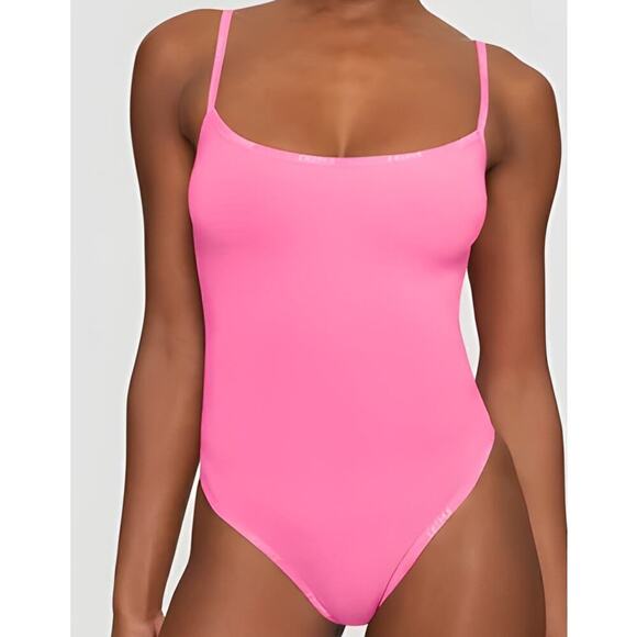SKIMS Cotton Logo Bodysuit Limited Edition Sugar Pink NWT Size 4X - Picture 1 of 10